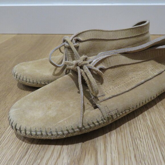 MINNETONKA Moccasin Loafer Fringe Booties Tan Suede Leather Western Casual - Picture 2 of 16